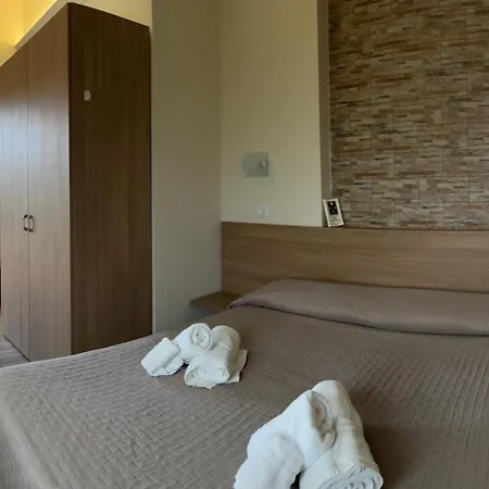 Garden Bed & Breakfast 3*