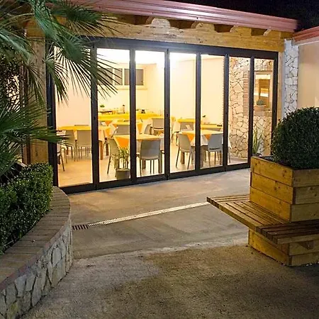 Garden 住宿加早餐酒店 Drapia