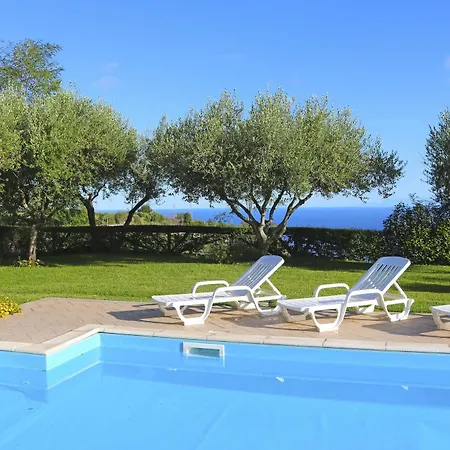 Garden Panzió Drapia