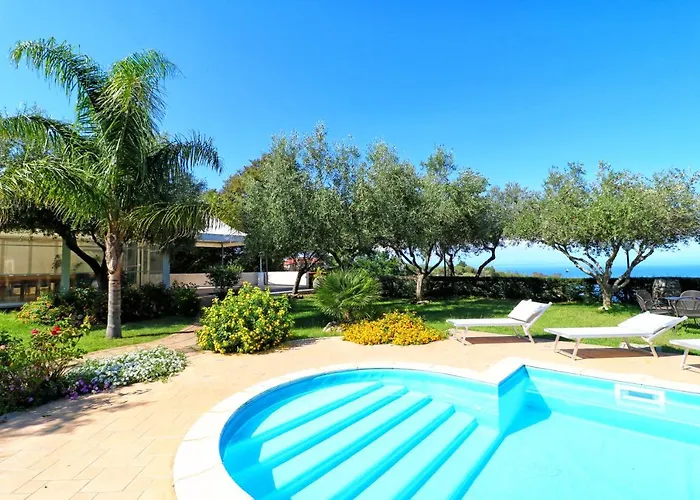 Frühstückspension Garden 4*