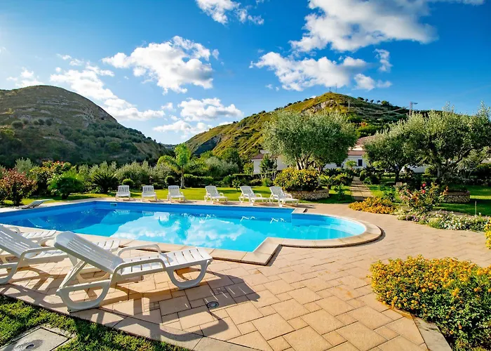 Alojamento de Acomodação e Pequeno-almoço Garden 4*